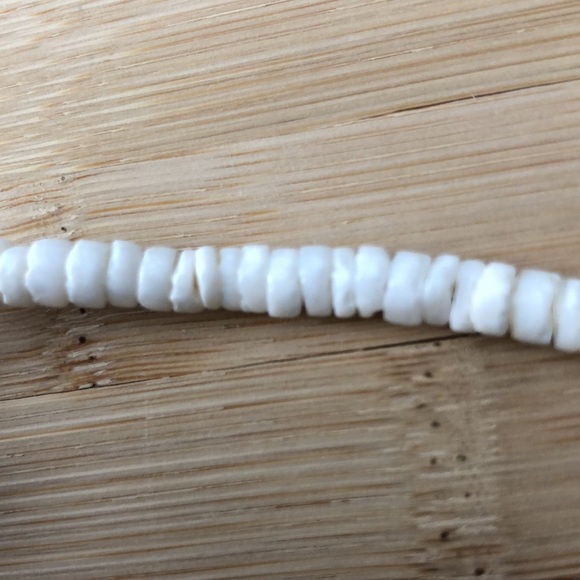 Vintage puka shell bracelet - Picture 7 of 7